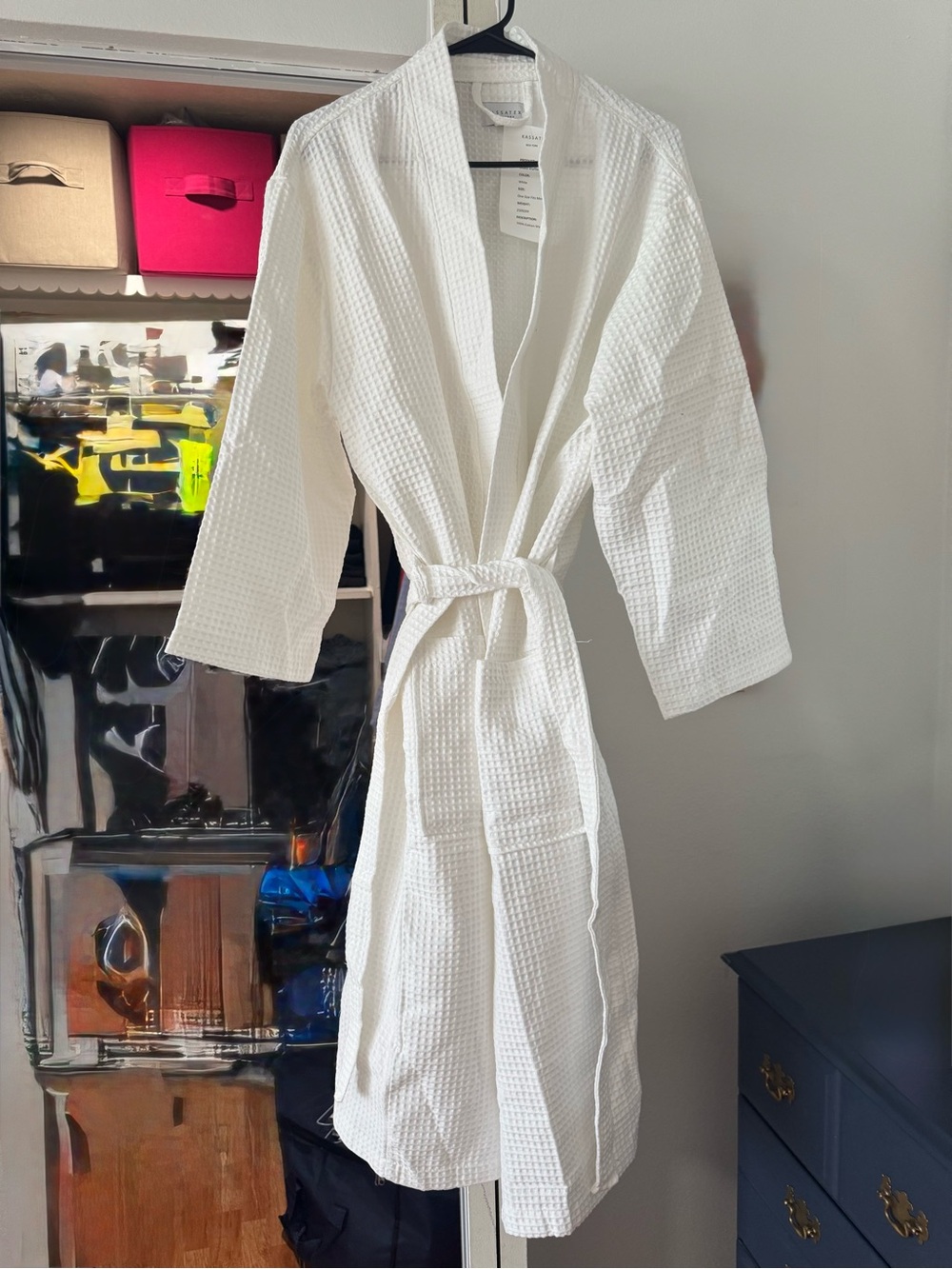 Women's White Waffle-Knit Robe with Tie Belt - Classic Comfort
